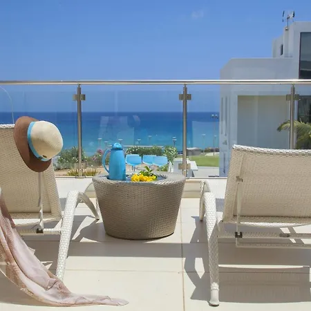 How To Rent Your Own In With Fantastic Private Pool, 1537 *