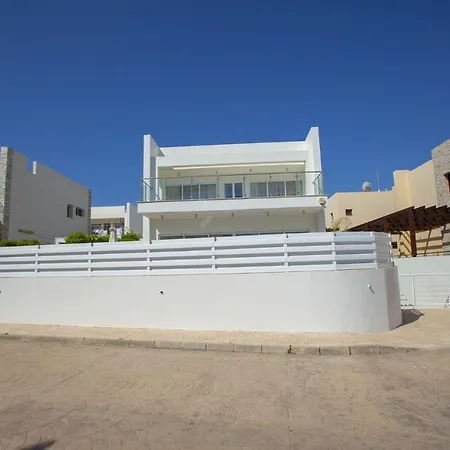 How To Rent Your Own In With Fantastic Private Pool, 1537 *