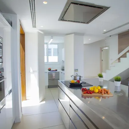 How To Rent Your Own In With Fantastic Private Pool, 1537