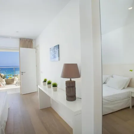 How To Rent Your Own In With Fantastic Private Pool, 1537 Vilă