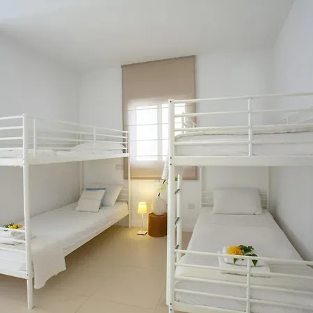 How To Rent Your Own In With Fantastic Private Pool, 1537 Vilă